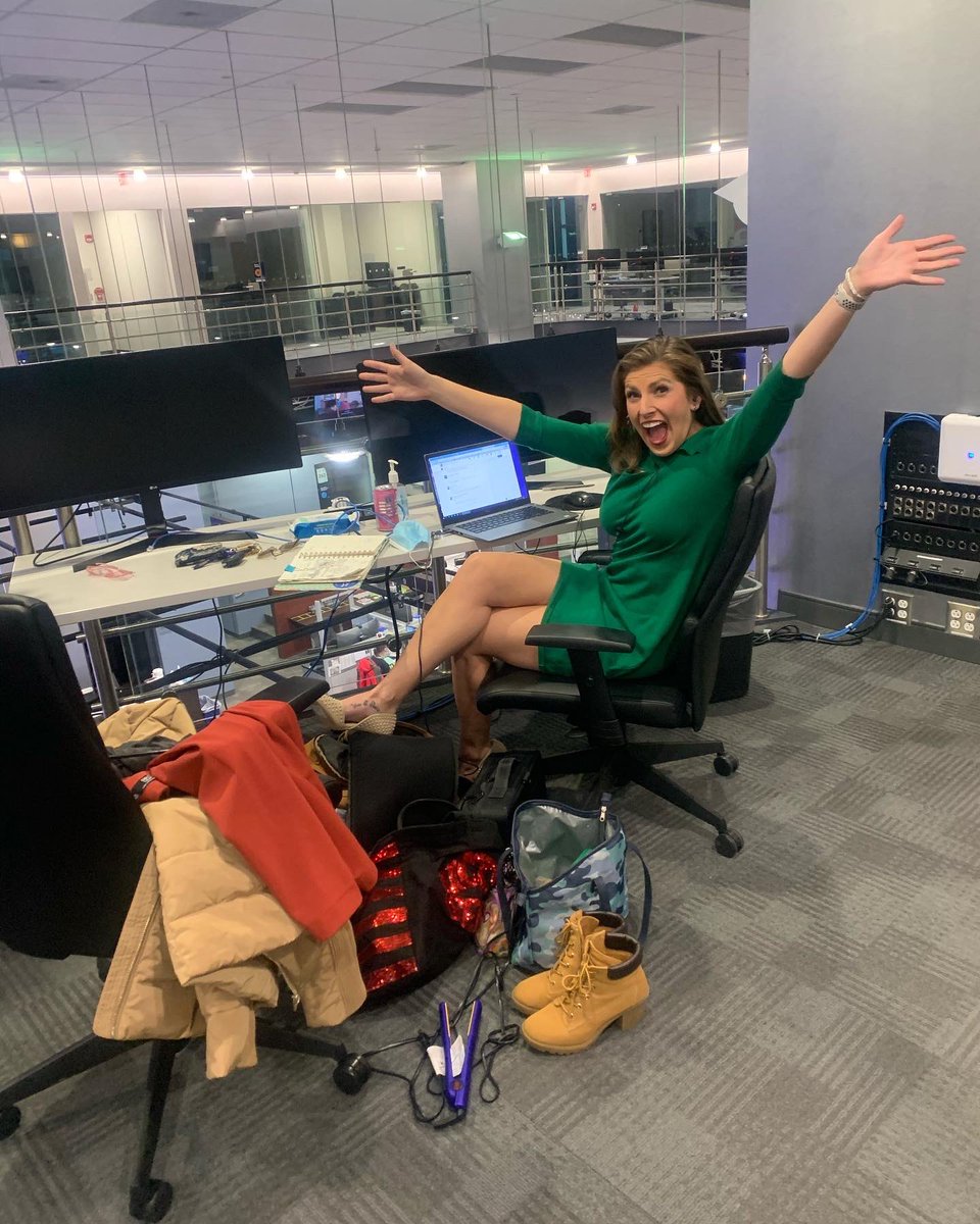 newsyCaitlin's tweet photo. My delightful colleague & friend @LeslieMayesTV said she felt better about her stressful deadline when she saw me sitting in this chaos 😂💥😅 #classicCaitlin #BChill https://t.co/hBqbVifeww