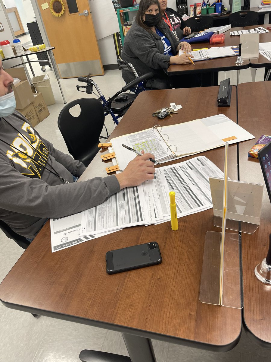 ValerieArechiga's tweet image. Way to go SPED team!! Love the data analysis and conversations! Working on the work! #intentionalinclusion 
#PLCafterhours #Wolfpack