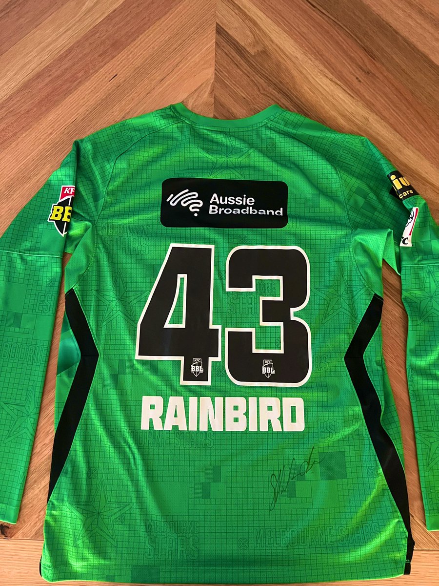 Was lucky enough to get this <a href="/SamRainey43/">Sam Rainbird</a> match worn/signed playing top. How elite is this 🤩 <a href="/StarsBBL/">Melbourne Stars</a>