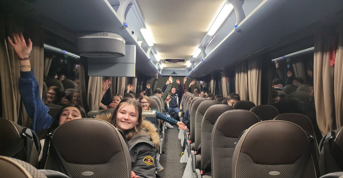 ProductionDrama's tweet image. Great time tonight at tthe Alhambra @BradfordTheatre watching the brilliant #Magicgoeswrong  @mischiefcomedy Total entertainment from start to finish. We were the only school party there &amp;amp; Yr 9 did us proud! #dramatrip  @magicgoeswrong