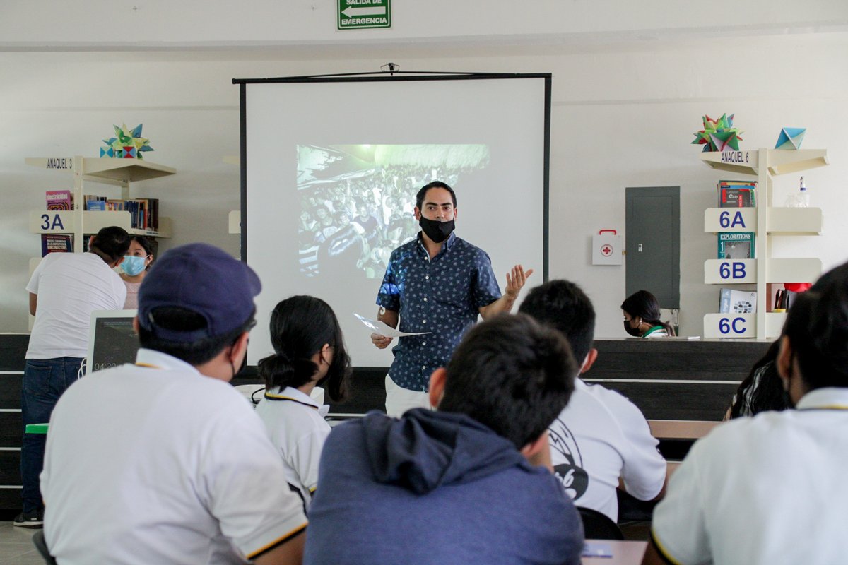 INJUVESOL's tweet photo. Los alumnos de Cetmar 36 participaron en el taller "La importancia de tener un negocio virtual", con el que se les incentivó a los jóvenes a emprender y apoyarse en familia. https://t.co/ddUXhJql9Y