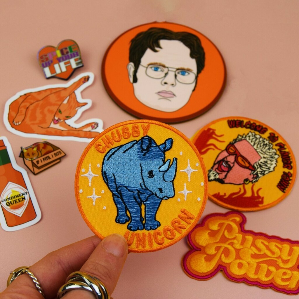 LunaAfflecks's tweet photo. ORANGE YOU GLAD TO SEE US?🍊🍊

The weather is bleak outside and we needed some Vitamin C... so we collected every one of our orange products to make us feel better!☀️ It worked, but only because we got instant serotonin from seeing Dwight and Guy Fier… https://t.co/NXUqCOJBfe https://t.co/x9XHsHWGv0