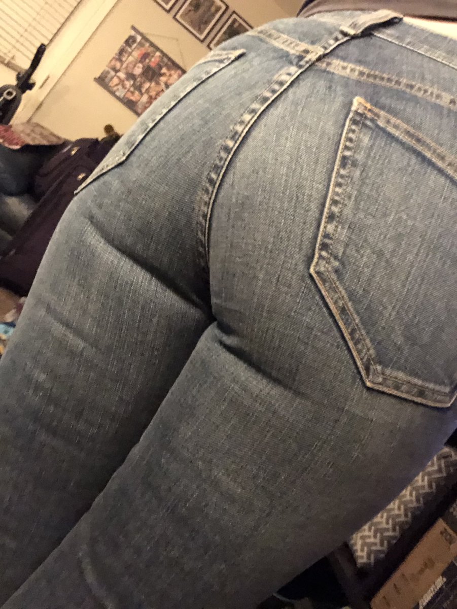 MistyMay33's tweet photo. Have way too much fun in my #jeans 🍑😋 #onlyfans #OnlyFanswife #blondeslut #bigbootygirls #bootybounce #bootybig #jeansfetish #tightfit #TightTeen #tightjeans #content #ASSADDICT #badwife #bigbootytwerk #BOOTYCLUB #Booty_Licious #bootyyy #peachy #spankable #asspics #nsfwtwt https://t.co/PuoVoVLfjq