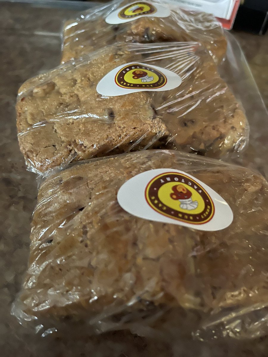 hbcakefactory's tweet photo. We have Blondie Brownies, Cheesecake Brownies and Carrot Cake Henny Balls this week (Mar. 1-4)!!! The Blondies and brownies are brand new and selling quickly. https://t.co/tLXpRysjqB
