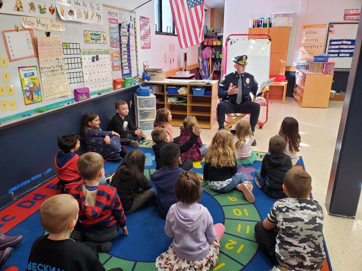 It's #ReadAcrossAmerica Day! Acting Chief Bailey and other members of APD took some time this morning to read aloud in our schools. These kids got to hear "What's Inside a Police Station" and asked tons of great questions about what it's like to work at APD.