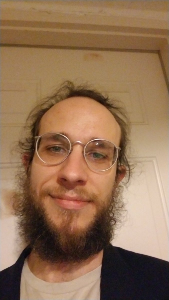 00fuzz7y's tweet image. I love my new glasses.