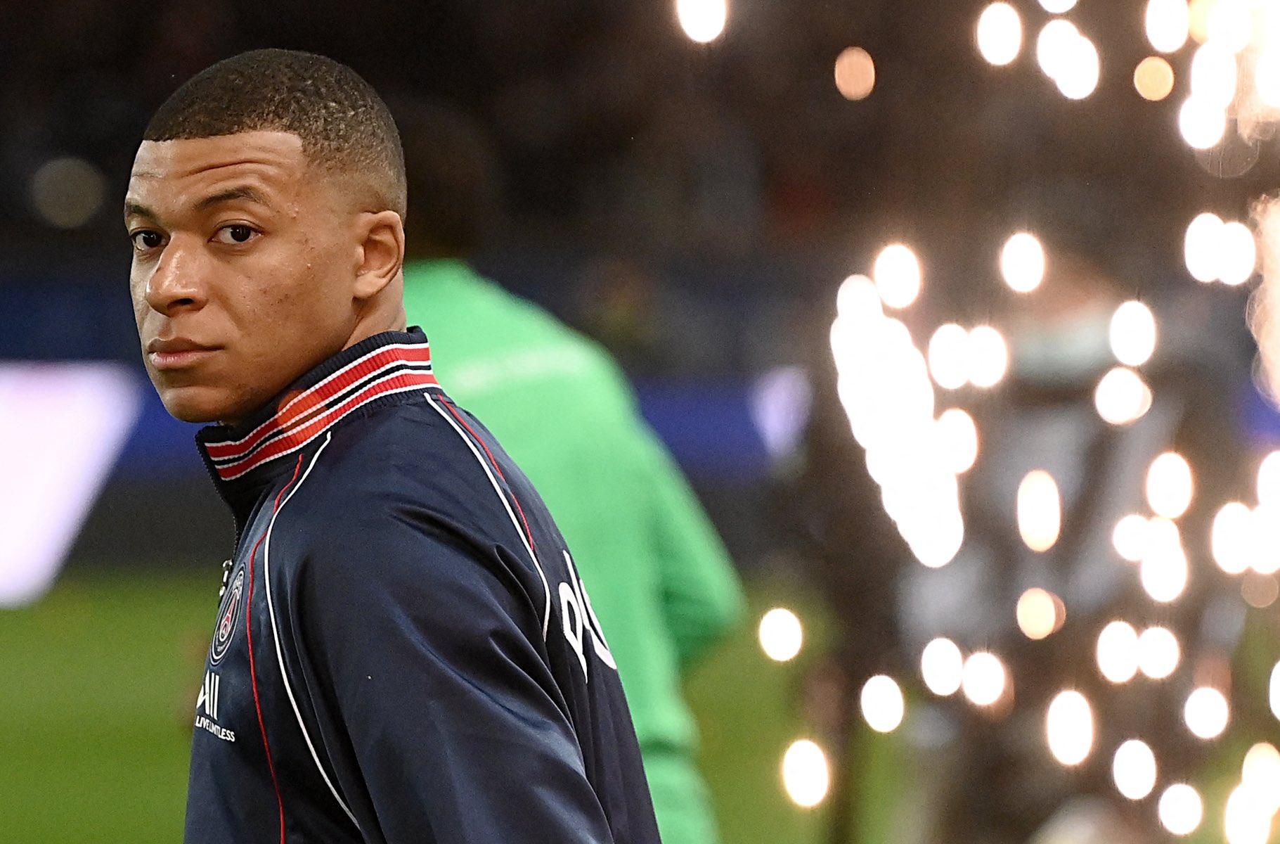 Fabrizio Romano Psg Director Leonardo Tells L Equipe How Many Chances To Extend Mbappe Contract I Can T Say Precisely But We Have Possibilities Psg As Long As There Is No
