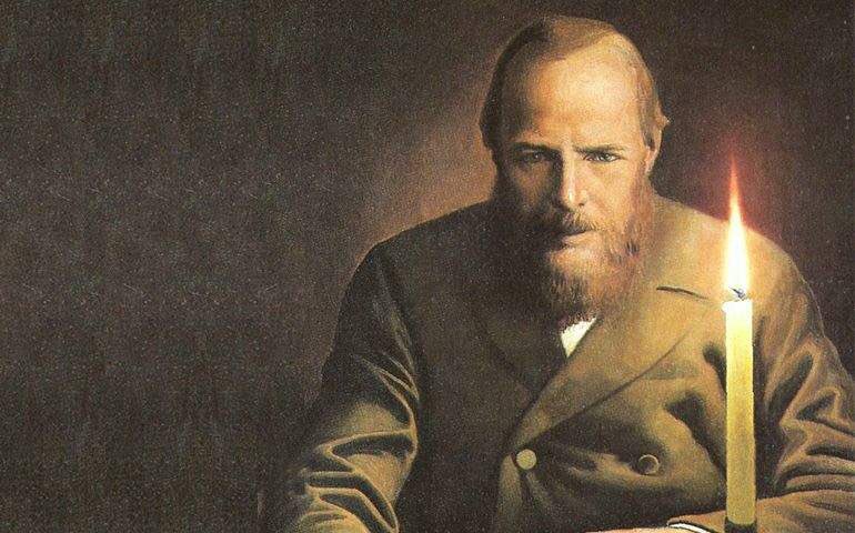 Dostoyevski diyor ki; “Aslında insanın canını en çok acıtan şey; hayal kırıklıkları değil, yaşanması mümkünken yaşayamadığı mutluluklardır.” Geç kalmadan, henüz vakit varken ve yaşanması mümkünken yaşanmalı her şey. Yarın geç olması ile meşhurdur. Unutmamalı hiç.