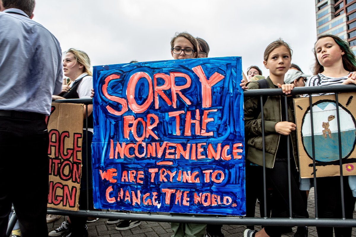 Kia ora @grantrobertson1! This is what peaceful protest at Parliament looks like. Very different from the incoherent rage and violence of recent weeks.

It's precious and important and just plain good that the people of Te Whanganui-a-Tara can gather on our Parliament's lawn.