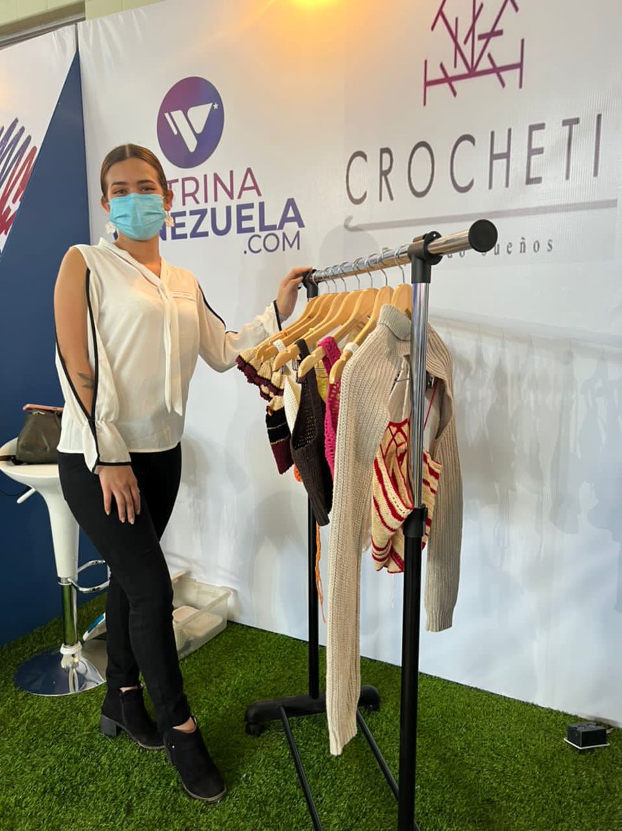 DhelizAlvarez's tweet photo. Los emprendedores de la Patria que se han registrado en Emprender Juntos, pueden realizar sus trámites ante el @SarenVzla , @sapi_ve , @CalidadEsVida , entre otras instituciones y nuestra https://t.co/TVyxuD9ZRx tiene conexión directa con @JuntosEmprender para facilitarles todo. https://t.co/wGyF0dt3Vp
