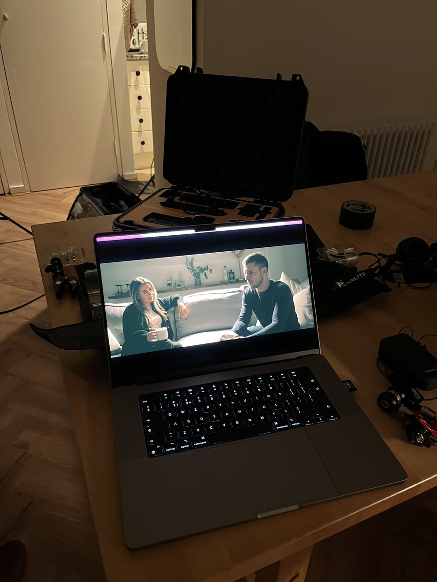 Chloe_Sweetman's tweet photo. Filming some new showreel scenes the other day with some very talented people 🎬 #actor #acting #showreel #Actress #onset #filming https://t.co/O4CjSWKTcu