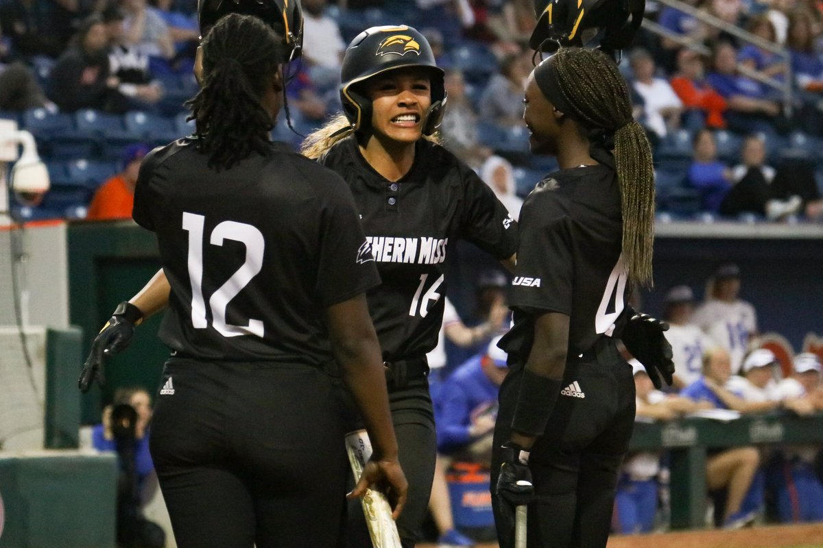 TALK TO 'EM, RIA!

🦅-4, 🐊-1

#SMTTT | <a href="/MSMTH14/">Maria Smith</a>