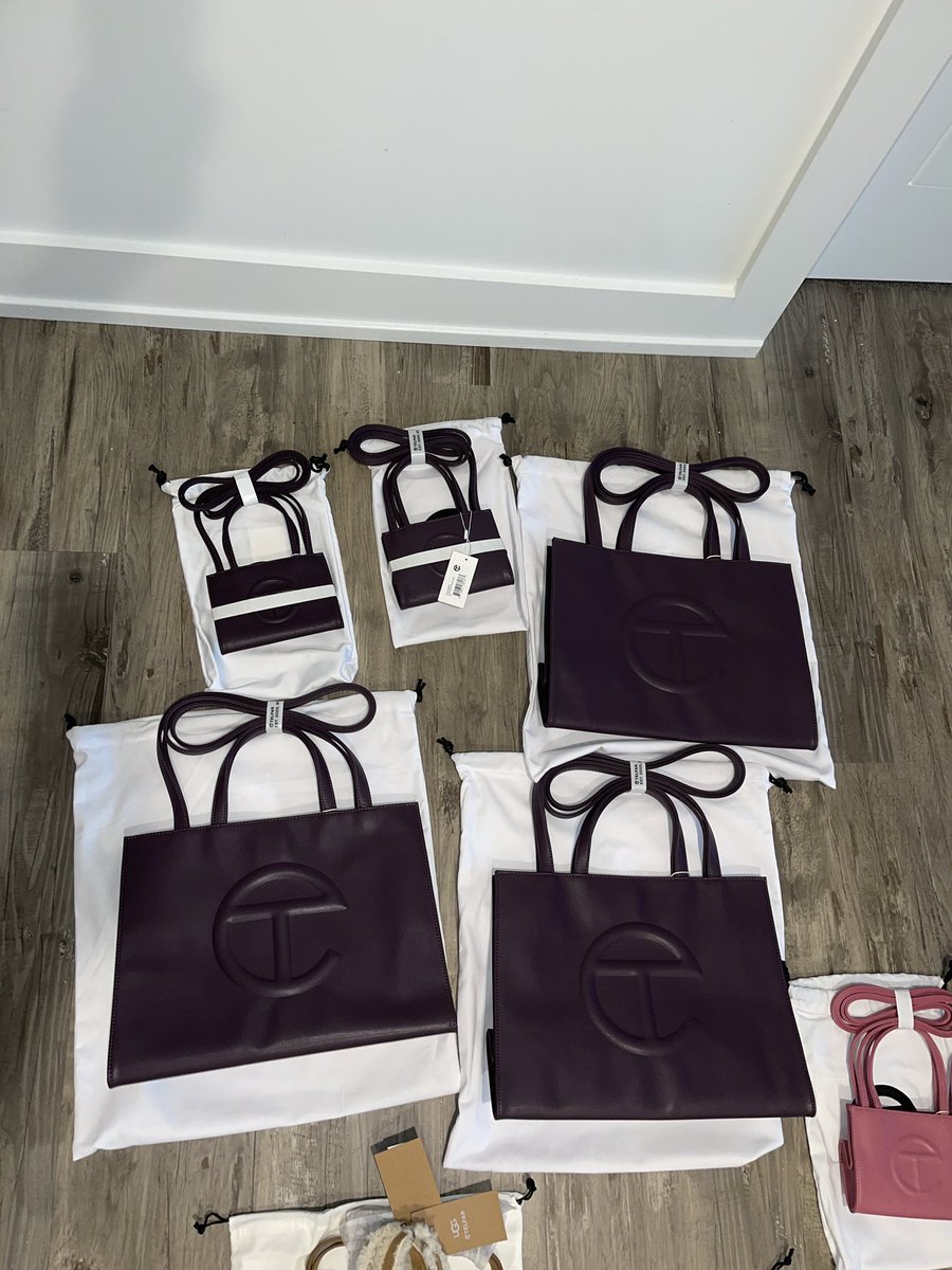 🐑Ugg Telfar
Small $270
Medium $370

🥩Corned Beef Telfar
Small $210
Large $300

🍆Eggplant Telfar
Small $210
Medium $260

Tags and RT appreciated <a href="/MrBrianProctor/">NoWindowShopping</a> <a href="/iKrankU/">Krank U 🏁🐍</a> <a href="/SolidNotify/">Solid Notify</a> <a href="/MidwestSole/">Midwest Sole</a> <a href="/abond23_bond/">Dre</a> @itzguccibitch <a href="/OMNIREX18/">OMNI - MON</a> <a href="/QuanFlix_/">Larry Jones</a> @4jaydior