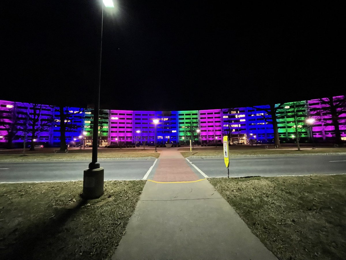 AlleneBurdette (@needledriver) on Twitter photo A benefit of coming in for a <a href="/PennStCVIR/">Penn State Hershey CVIR</a> call case after dark. I love it when The Crescent is all lit up. A benefit of coming in for a <a href="/PennStCVIR/">Penn State Hershey CVIR</a> call case after dark. I love it when The Crescent is all lit up.