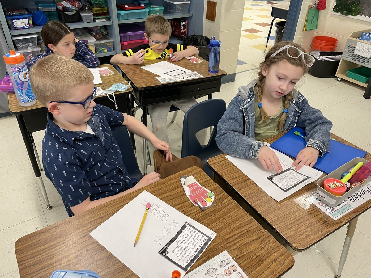 Rockinfoxes's tweet image. Conquering 2-step #MathWordProblems together.

Try out the problem on their own first, then explain their methods to each other or find the answer, which ever was needed.

@Kings_Schools @PrincipalBJA