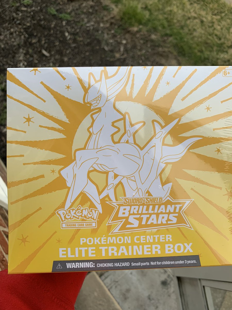 MeechFromPallet's tweet photo. ✨Shine on Giveaway ✨
For your chance to win this Pokémon center exclusive brilliant stars ETB

Like ✨
Retweet ✨
Stick around for another year ✨

Thanks for your support us only winner chosen at random 3/10 https://t.co/FJjyIOQlZw