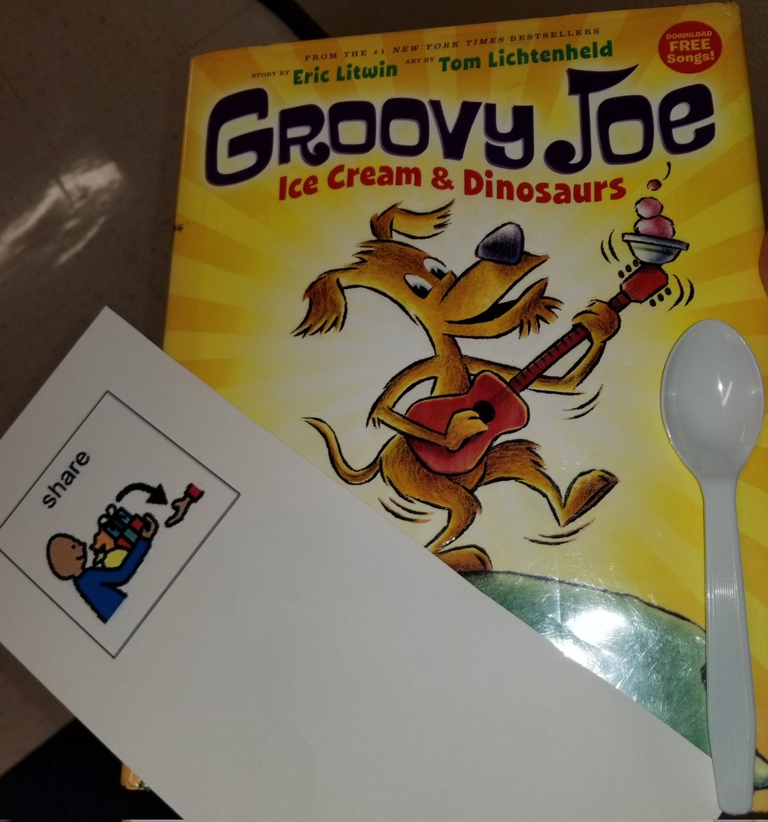 RosemaryS1005's tweet photo. I had a "groovy" time reading to Mrs. Olajide's class this morning in Honor of Dr. Seuss's Read Across America week @NISDMeadowVill
Your kids are so awesome!
Thank you @DennessArvizu for the invite 😊💜 @NISDSpecialEd #ALErocks https://t.co/VNtt1nMv5O