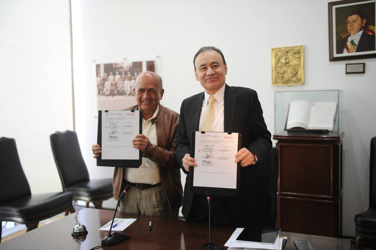 FaatimaRod's tweet photo. El trabajar por quienes menos tienen se hace realidad con la firma del convenio entre el gobernador @AlfonsoDurazo y Financiera Nacional de Desarrollo Agropecuario, Rural, Forestal y Pesquero, para que productores que antes no tenían oportunidades puedan acceder a créditos. 🙌🏻 https://t.co/isSUlggiXw