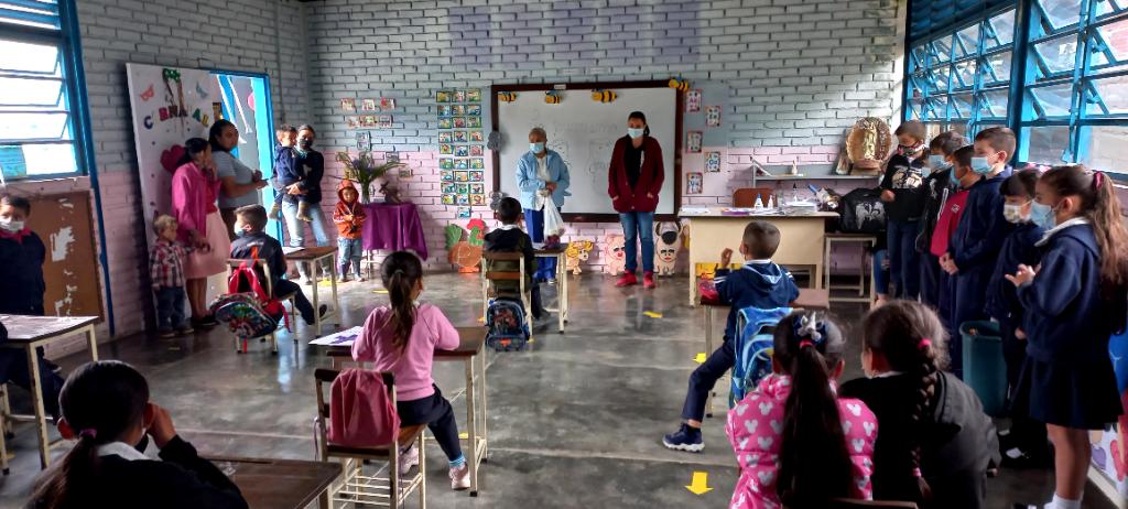 escmogotes's tweet photo. Escuela Basica Maria Albertina Rosales Imposición de la Ceniza. La Grita Estado Táchira Municipio Jáuregui 
#CentroDeRecursosParaElAprendizaje

.@MPPEDUCACION 
.@_LaAvanzadora
.@FreddyBernal .@Berzabethgandicaoficia
.@crazet2011
.@CRAJAUREGUI2
.@educ_jauregui https://t.co/nmokGudYJu