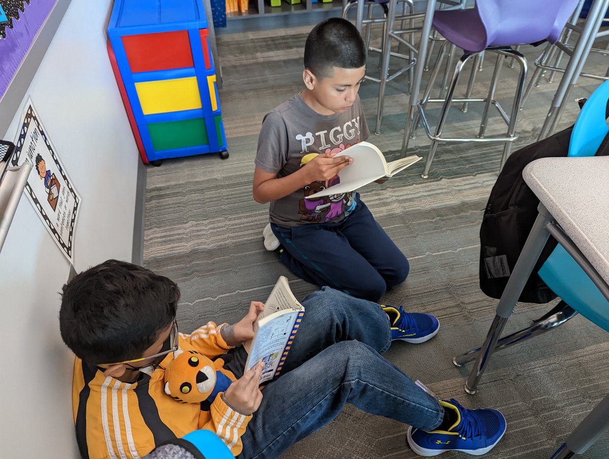 My fifth graders Reading Across America! I love it!! <a href="/FoxKISD/">Fox Elementary</a> <a href="/FoxLibraryKISD/">Fox Library</a> <a href="/GObannion/">Gaby O'Bannion</a>