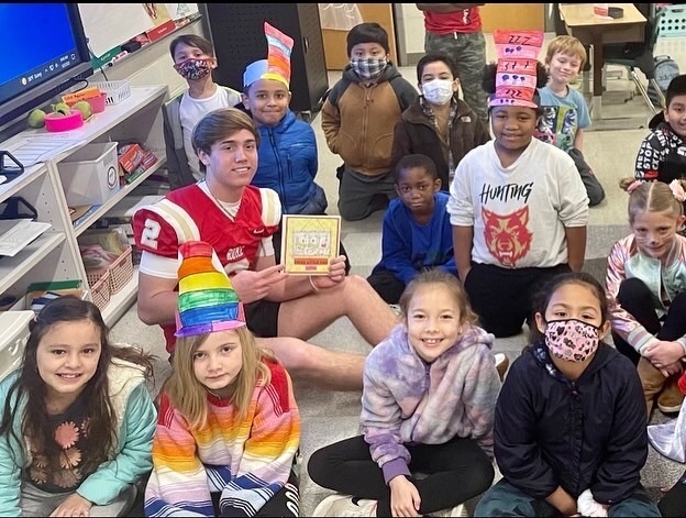 WestEndWolves's tweet photo. West End was blessed with special guest readers from RHS for Read Across America Day!! Thank you cheerleaders and football players!! #wildaboutreading #proudtobepartofthepack @romecityschools https://t.co/JOtfm1d8pW