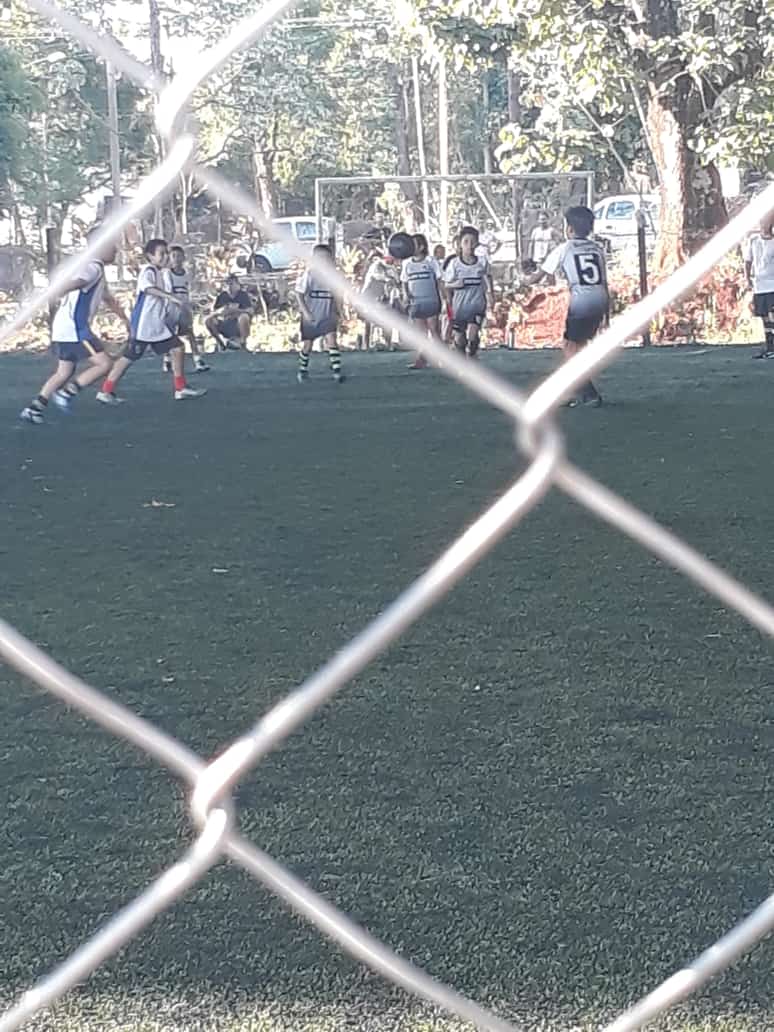 #Posadas CH 103.  nuestros estudiantes de espacios  Deportivos Recre #Volvéalaescuela de Subsecretaría de Educación  con Dirección Deportes y <a href="/muniposadas/">Ciudad de Posadas</a>  presentes en torneo #Mitaí hermosa experiencia para ellos.

<a href="/miguel_sedoff/">Miguel Sedoff</a> 
<a href="/linares_cielo/">Cielo Linares</a> 
<a href="/LaloStelatto/">Lalo Stelatto</a> 
<a href="/RenMaxRomero/">Renzo Romero</a>