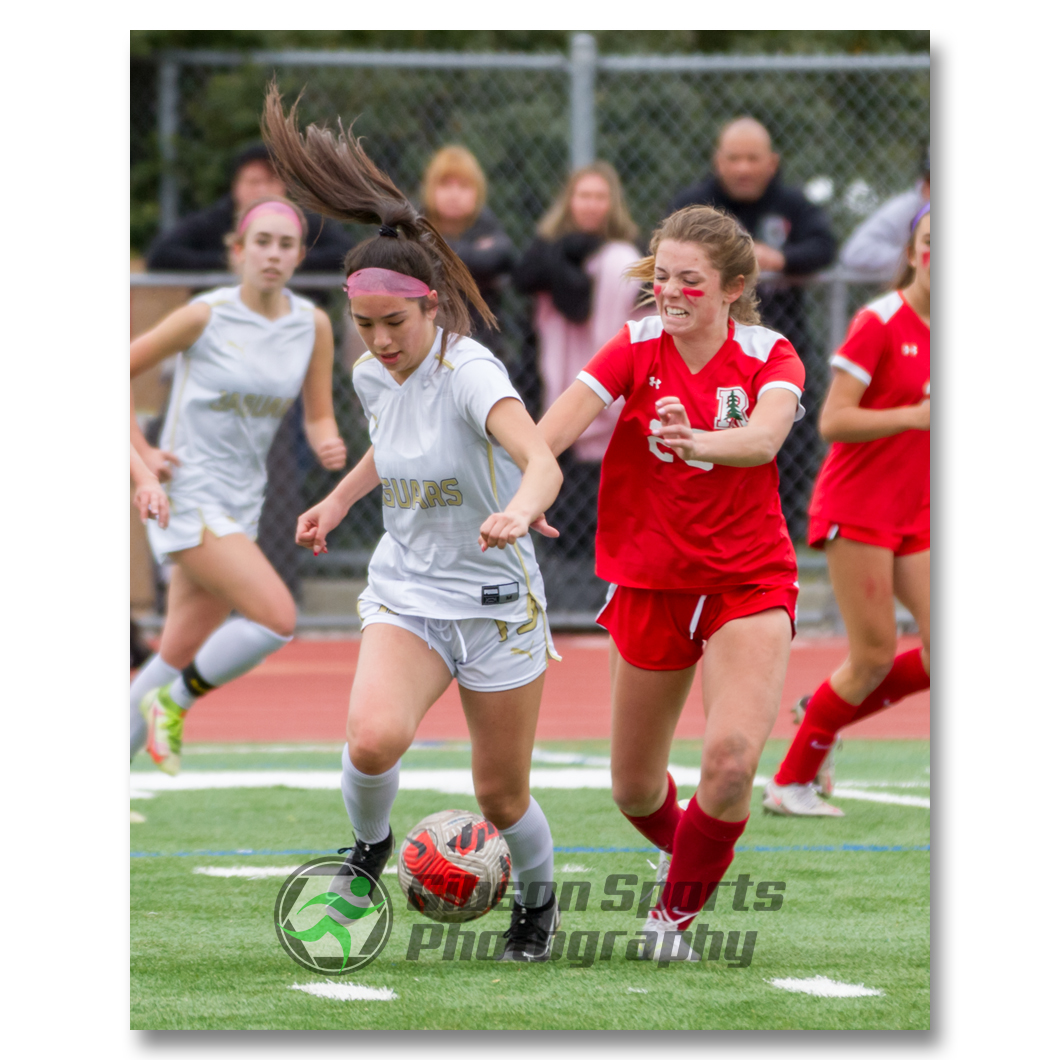 GibSportsPhoto's tweet image. Calm &amp;amp; Struggle - Windsor Jaguar Amanda Kaufman manages the ball away from a competitor at Saturday's NCS Championship. Redwood High School, Larkspur, California, USA #CaptureTheAction #ShareTheMemory @WHSCA_ATHLETICS