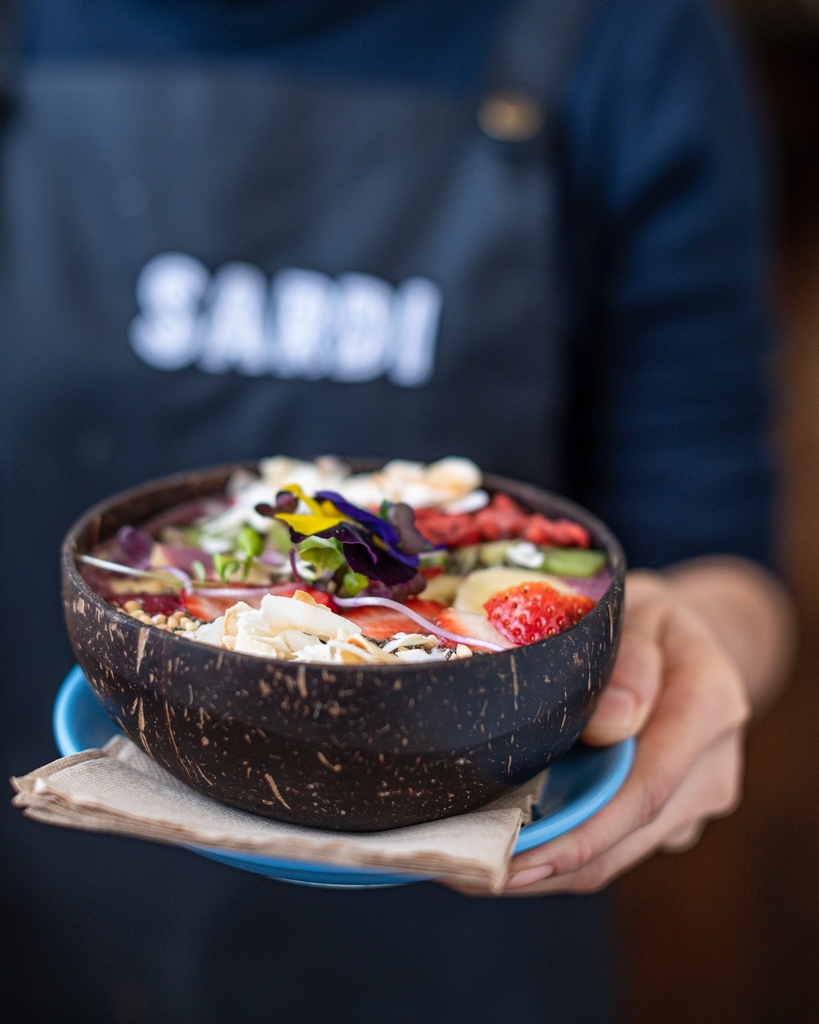 SardiCafe's tweet photo. The sun's out, time to cool down on this warm Autumn day with one of our Acai Bowls!

Walk in, book through the link in our bio or order through the Sardi Cafe app! https://t.co/CP5wQg4qaX