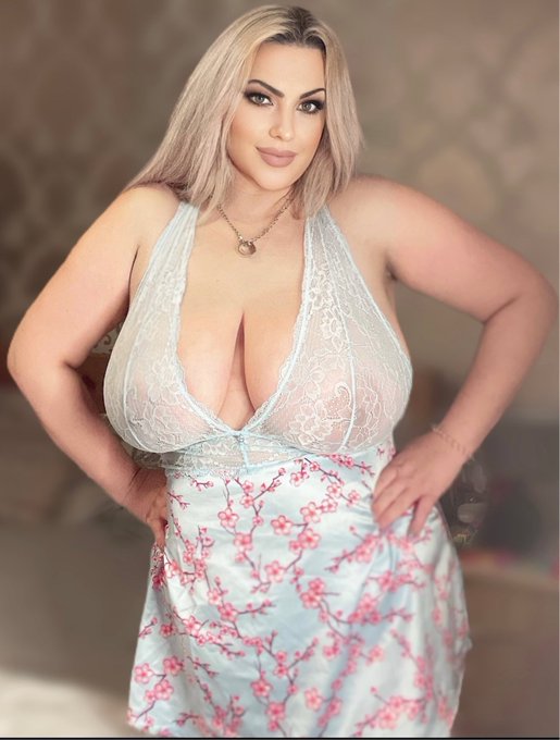 So then &hellip;&hellip; what are you waiting for ? I have no thong on 😇 https://t.co/yWkT8HTN32<a href="/tag/oil"class="tags"><span>#oil</span></a><a href="/tag/milf"class="tags"><span>#milf</span></a><a href="/tag/singlemom"class="tags"><span>#singlemom</span></a><a href="/tag/singlemum"class="tags"><span>#singlemum</span></a>