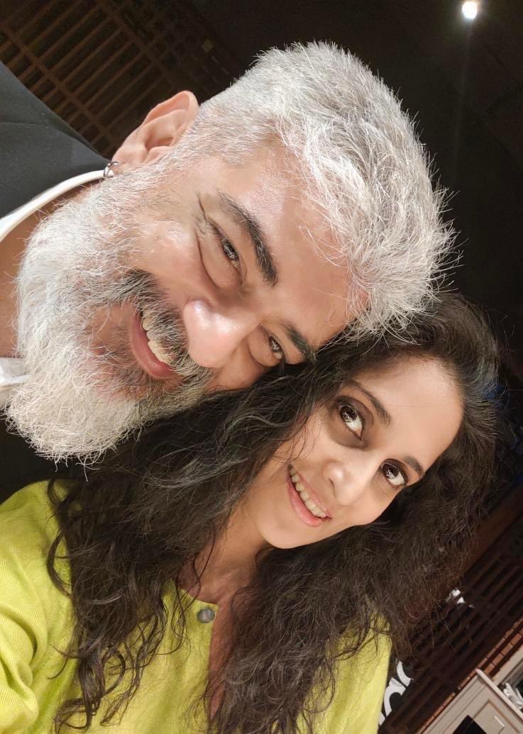 sekartweets's tweet photo. Adorable pair 👌👌 #AK and #Shalini #AjithKumar! Someone should make a romantic drama with them ❤️ https://t.co/67Fl0eO5rR