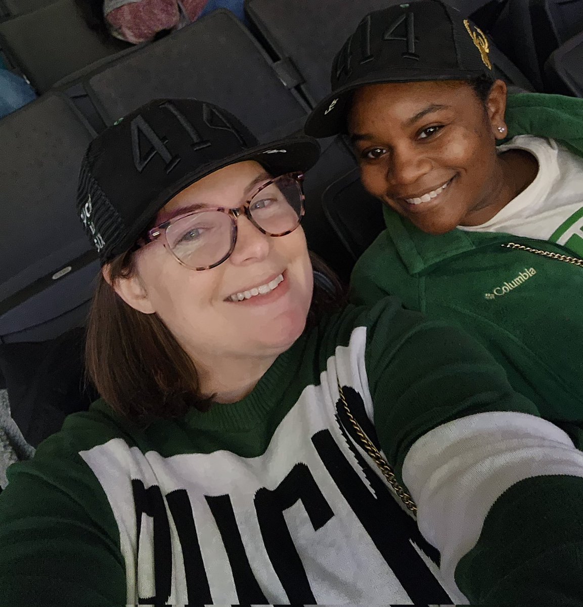 grapyapy's tweet photo. #kohlscourt #fearthedeer https://t.co/UjdEU9Lf4Z