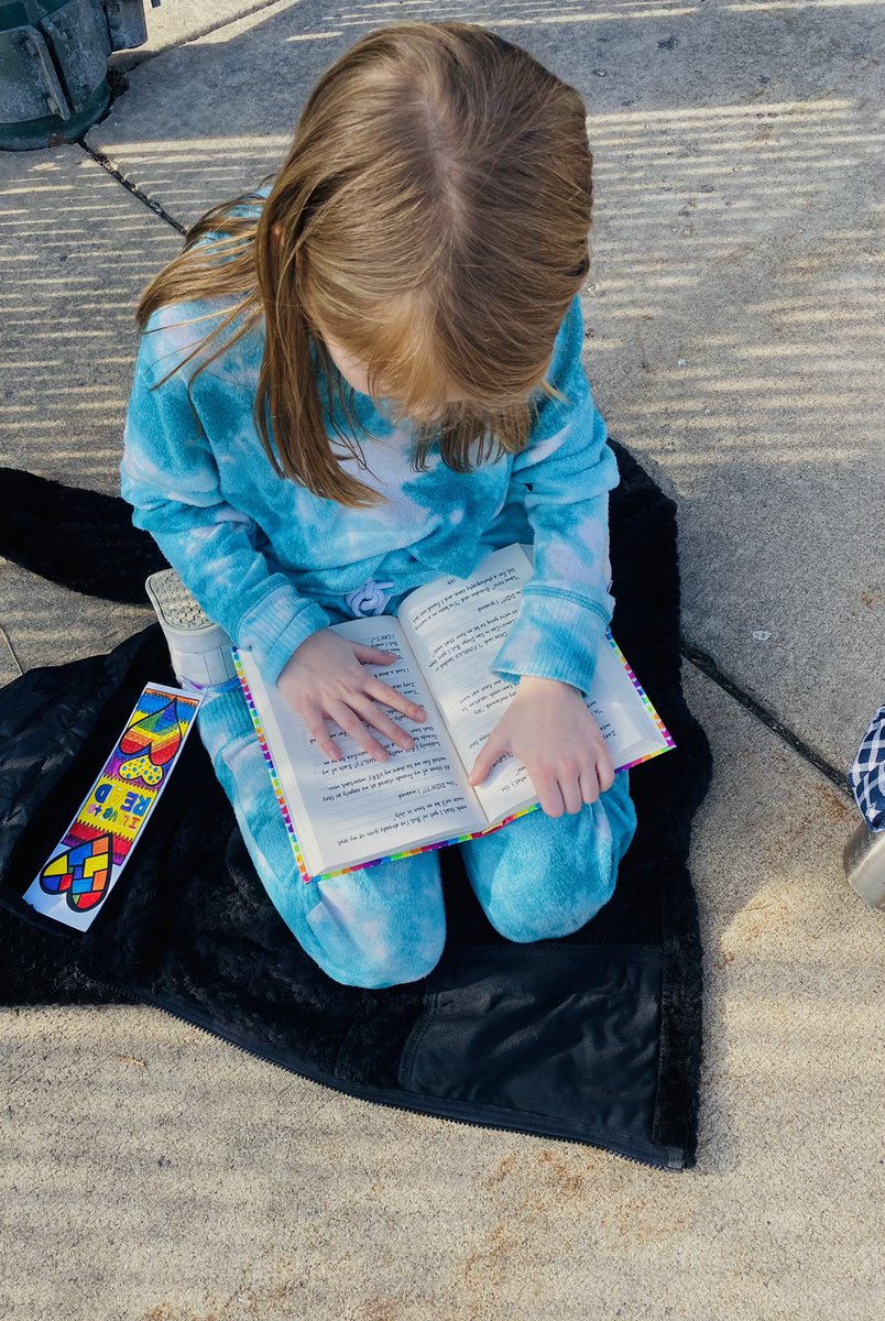 They begged me to read outside on this spring-like day. I just couldn’t say no!📚 #D12inpsires #ReadingInspires