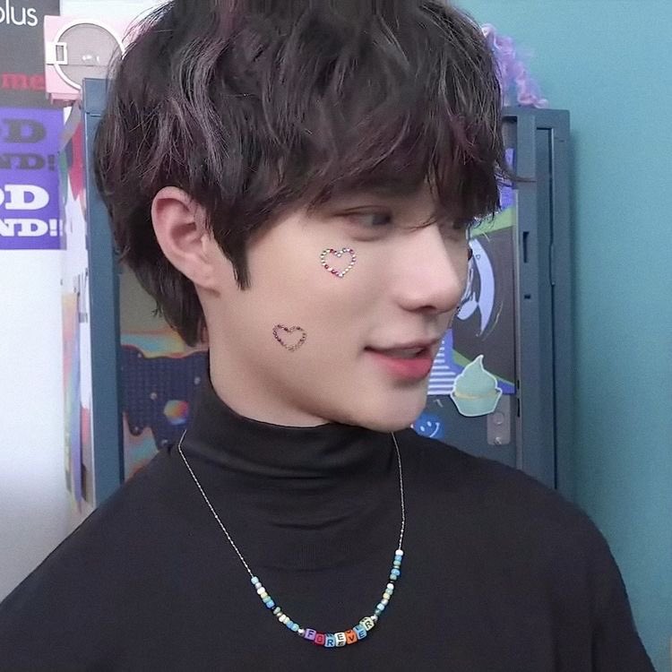 thechoigyu's tweet photo. agora questão, eu, na de cabelo curto ou longo? https://t.co/Mrf4zssk3o