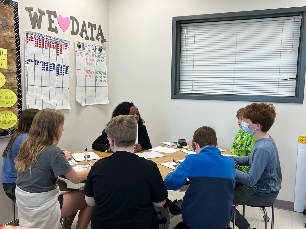 McNairMiddleSch's tweet image. Our Mustangs are rocking math!  Algebraic expressions and multiplying decimals are happening.   #mustangsrun #builtdifferent #collaborativediscussion #targetedinstruction