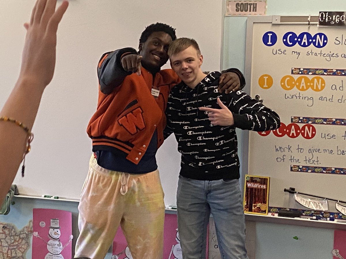 sj_beam's tweet photo. No https://t.co/OM44fFKiW5 problem.Took my son to work today where he was a huge hit!Recess, spelling test, reading and Encanto song a long. #wcsmission #lincolnlion #3rdgradefun #rolemodel https://t.co/7JfGDiJl9T