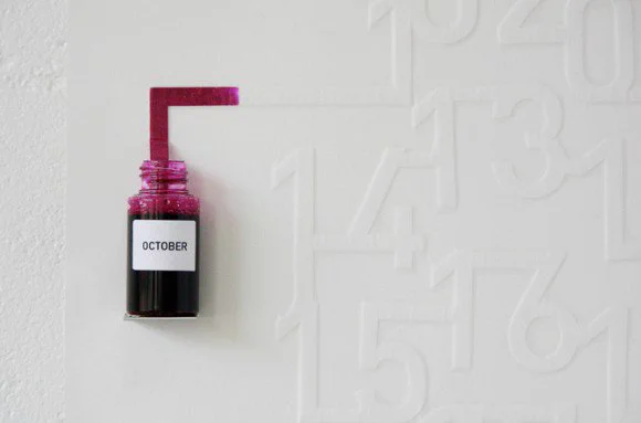 日付が進むごとにインクが染み込むカレンダー。「Ink Calender」がおしゃれ！