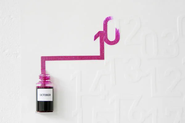 日付が進むごとにインクが染み込むカレンダー。「Ink Calender」がおしゃれ！