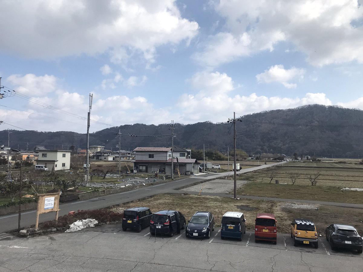 kohokuWBC's tweet photo. 9時37分、山本山のオオワシは北へ向いて飛び、磯野山の北で旋回上昇し消えました。しばらく観察を続けますが、取り急ぎ報告しておきます。 https://t.co/57VmKdXK2C