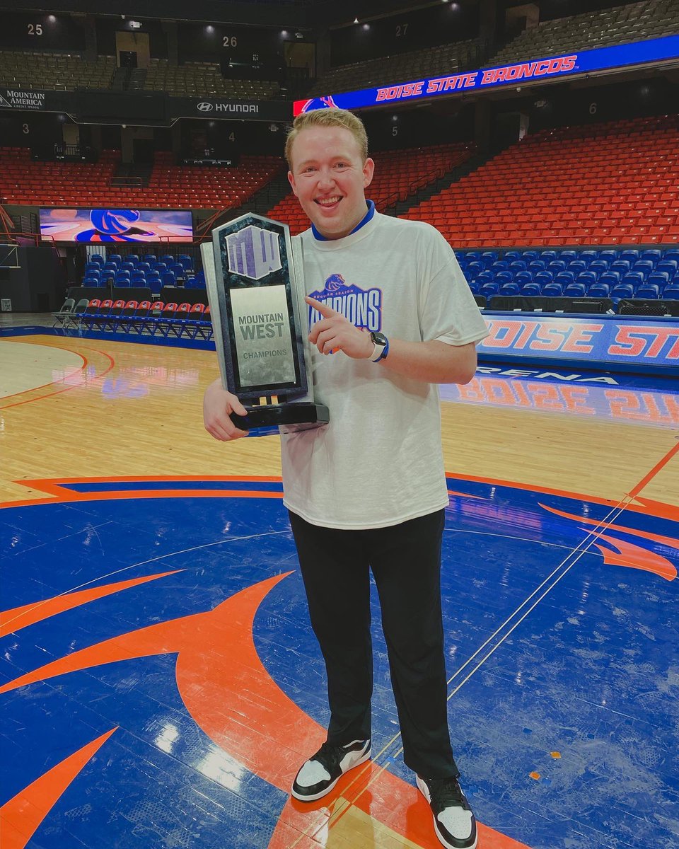 Max Teems tweet media