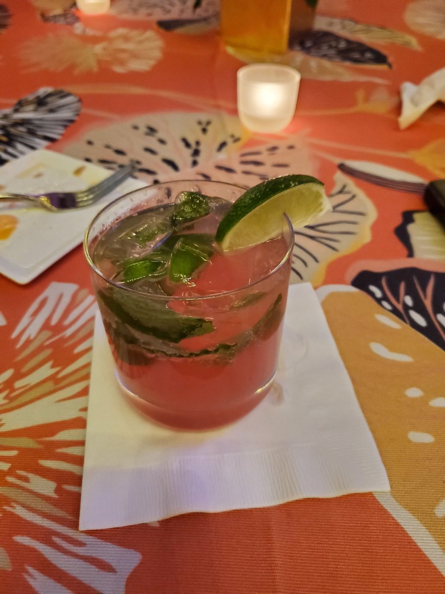 Besides chicken #CUNAGAC is also know for its drinks. This is the watermelon mojioto from <a href="/Kasasa/">Kasasa</a> 3/5 stars