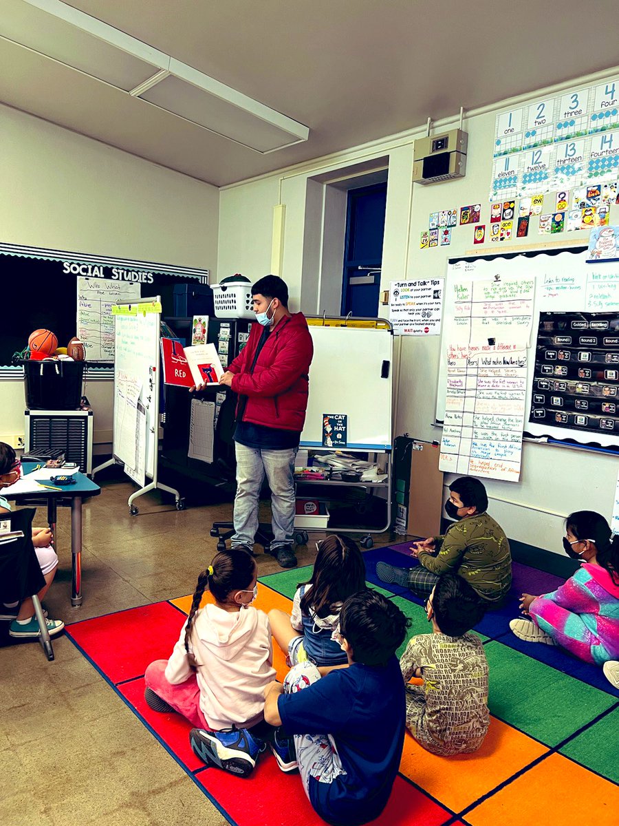 LUSDAlternativ1's tweet photo. Amazing to see our Alt. Ed ASB learners out at Reagan and Lincoln today reading to young learners for #ReadAcrossAmericaDay! #alted  @Lindsay_USD https://t.co/MUaXAr7DNT