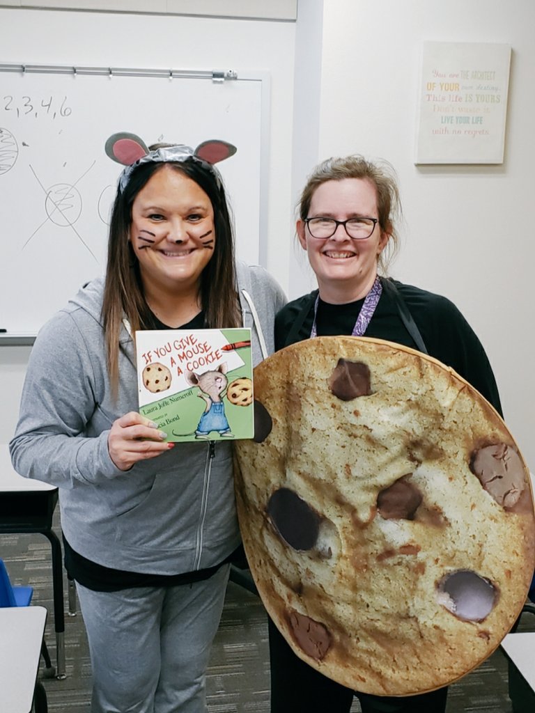 CourtChan36's tweet photo. Thanks Margie McGhee for teaming up with me! #bestteamleader #bookcharacterday #readacrossamerica https://t.co/W56KM6oZT1