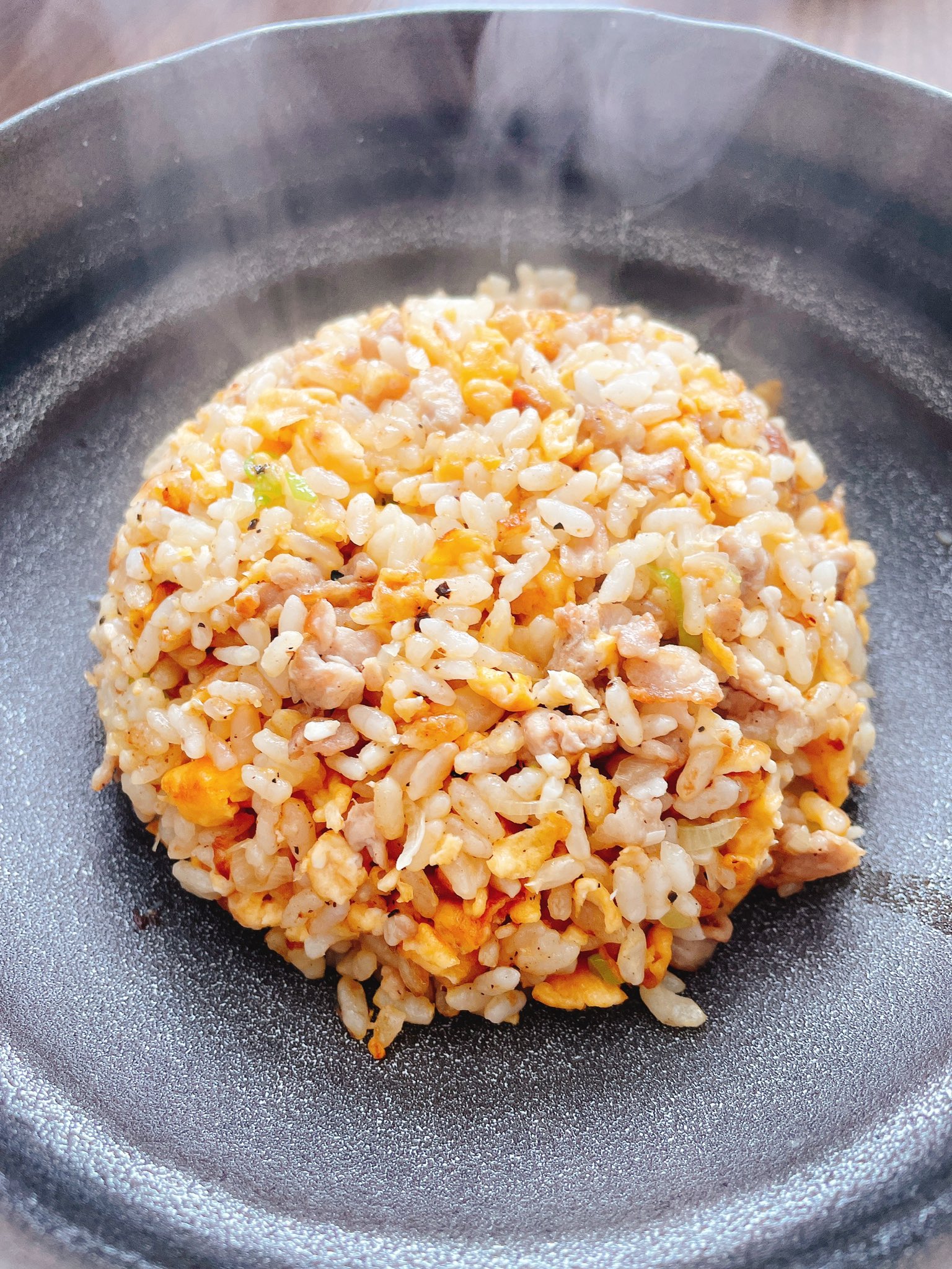 Mirimu 至高のニンニク炒飯作った チャーハンにハマりそう 明日はキムチ炒飯にしようかな リュウジのバズレシピ ニンニク炒飯 T Co Acwaopwxil Twitter
