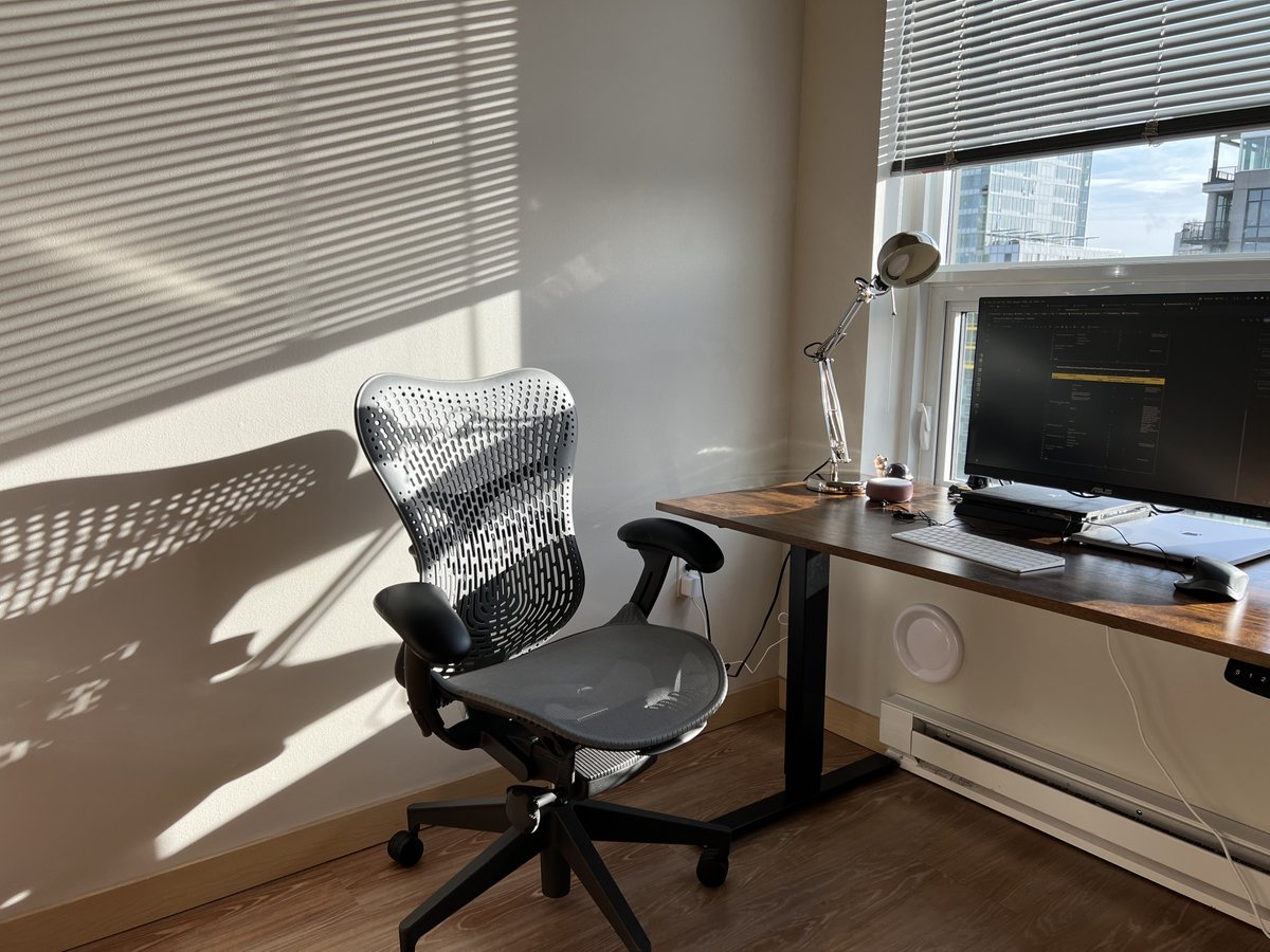 rahulrsingh0's tweet image. OCD For my Desk Setup Never ages.. @HermanMiller