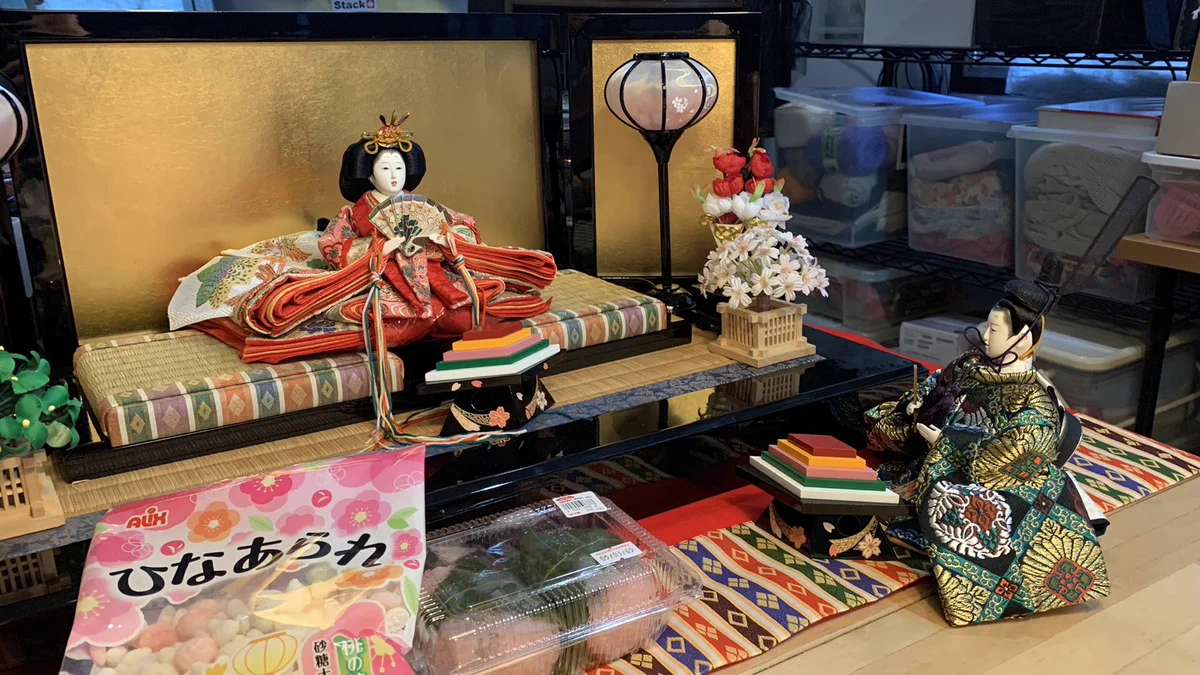 15歳のハーフ娘がひな祭りに思う事「なんで女の子の成長を祝う日なのに男(お内裏様)が横にいるの？」