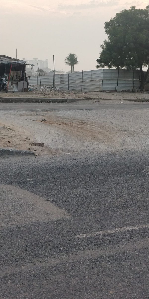 Krishan_HR's tweet photo. @emaardubai @PalmEmaar @emaardubai Please repair palm hills road and speed up the stuck the IGL connections. https://t.co/TlRXVdMqd2
