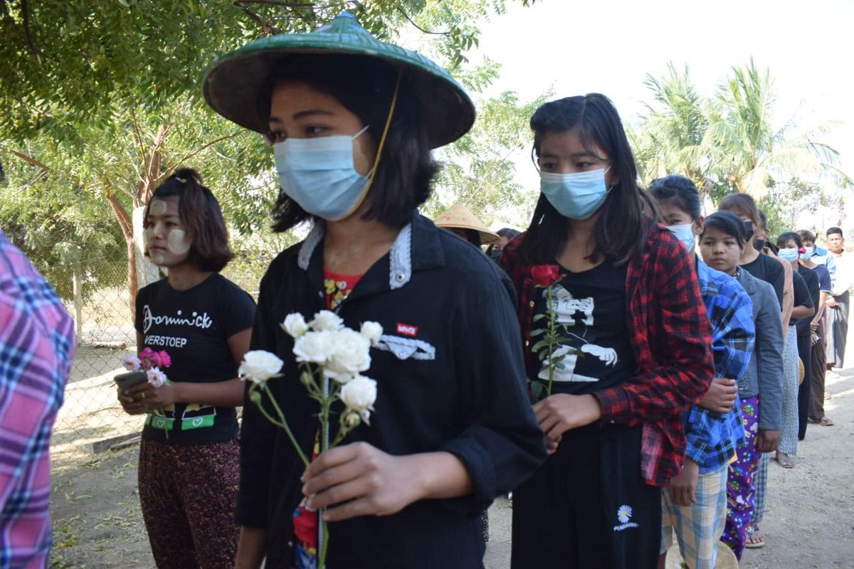 IrrawaddyNews's tweet photo. Villagers from Salingyi and Yinmarbin in Sagaing Region took to the streets on Thursday to show their opposition to the military regime. 
(Photo: Strike Committee) #WhatsHappeningInMyanmar https://t.co/LBKA74ZWDo