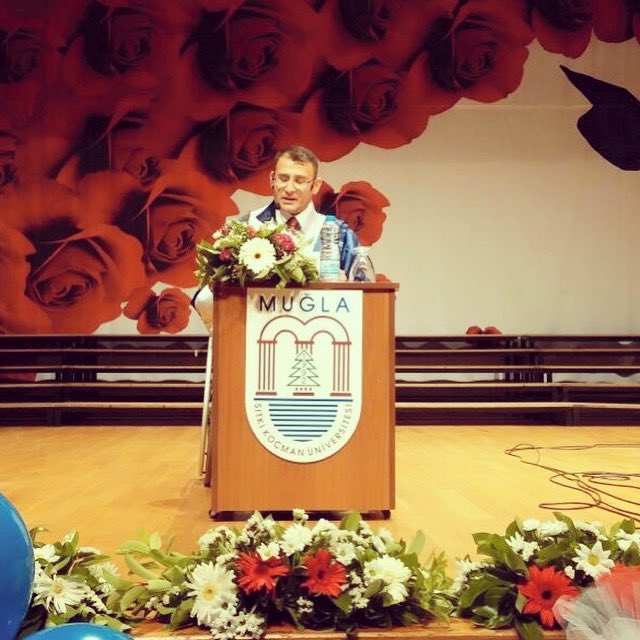ProfDrOzanBahar's tweet photo. 2- her daim kendimi geliştirmeye ve tazelemeye çalışıyorum...           #kendinisev #kendinigeliştir #yenilen #tazelen #değişimdenkorkma #çokoku #çokdeneyimkazan #yaşamdeneyimdir #ozanbahar #profdrozanbahar #konforalanındançık https://t.co/7jiDxLhzm1