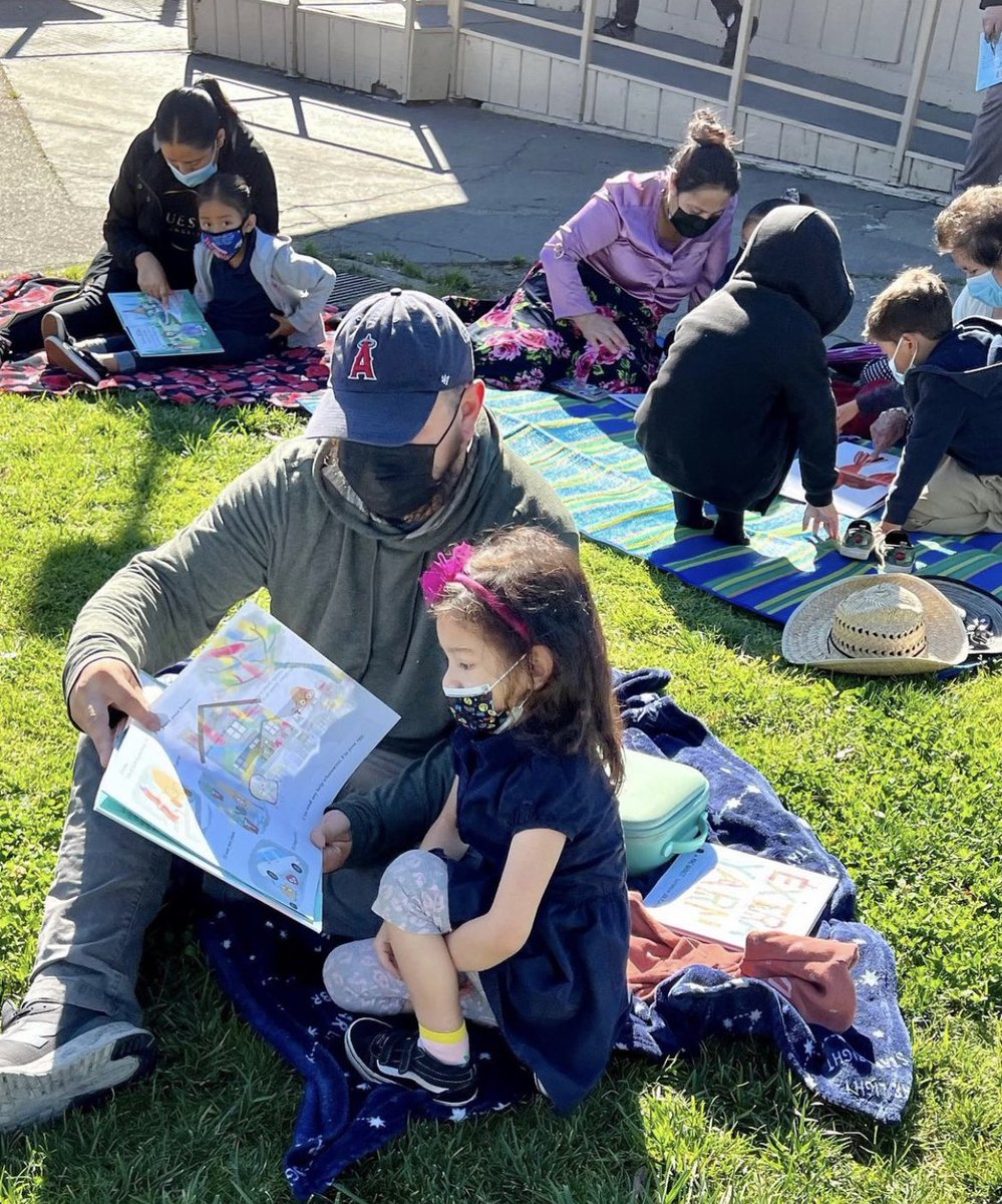 WebsterLBUSD's tweet photo. Today we celebrated Read Across America Day with our “Read Out!” Thank you families, teachers and staff for joining students and fostering a love of literacy! 📚#websterwildcatsdeserveit #proudtobeLBUSD https://t.co/99C5sGmGPq