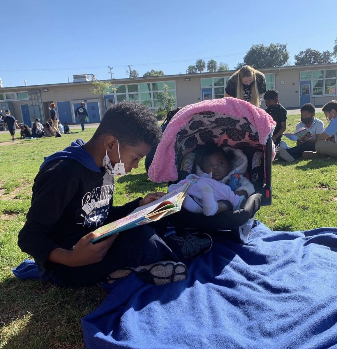 Today we celebrated Read Across America Day with our “Read Out!” Thank you families, teachers and staff for joining students and fostering a love of literacy! 📚#websterwildcatsdeserveit #proudtobeLBUSD